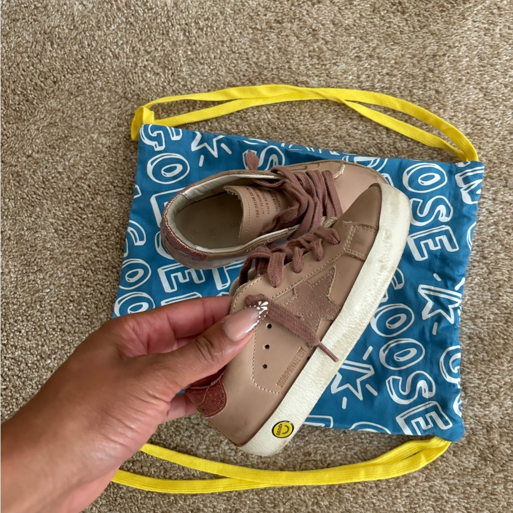 Kids Size 25 Golden Goose Sneaker